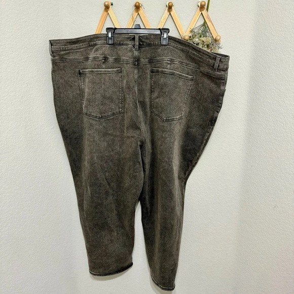 Universal Standard NWT Black High Rise Curve Straight Leg Jeans 34 - Picture 3 of 12